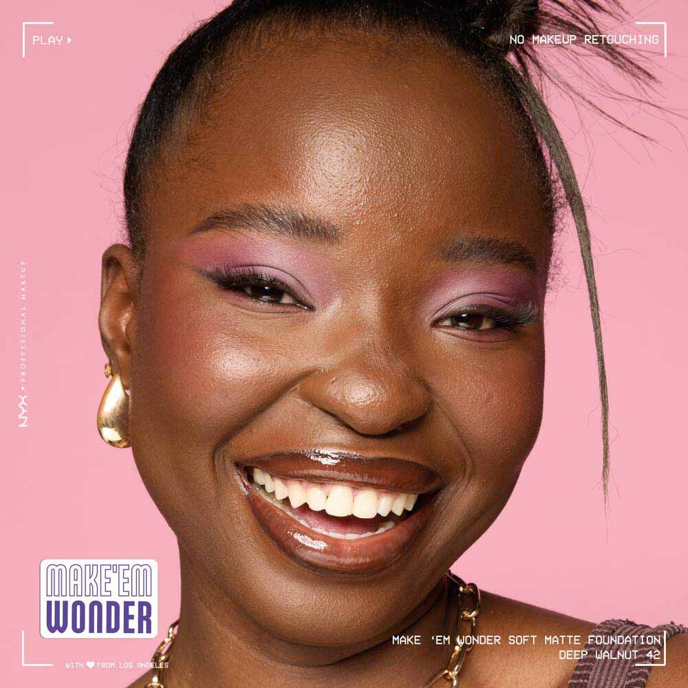 Make ‘Em Wonder Soft Matte Buildable Foundation